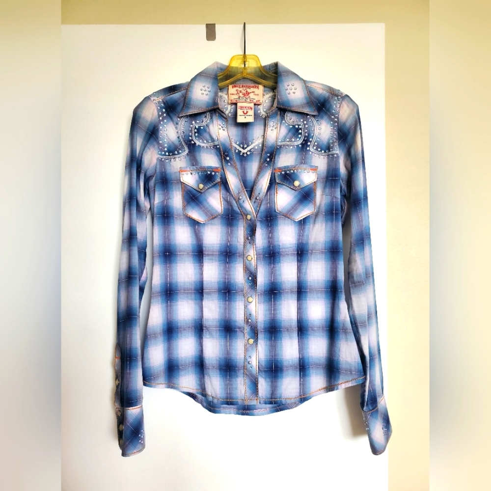 NWOT True Religion Betsy Big T Pearl Snap Shirt with Rhinestones size Small